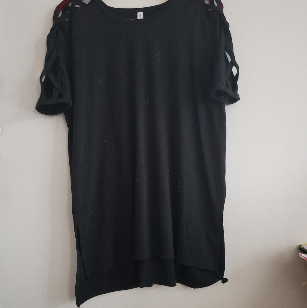 Criss Cross Sleeve Top